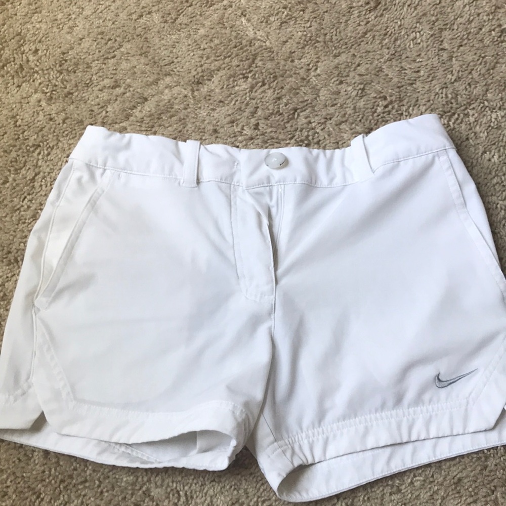 White nike dri-fit golf shorts